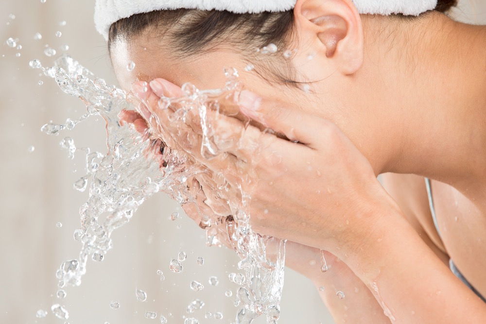 ニキビ肌の正しい洗顔方法と洗顔料の選び方